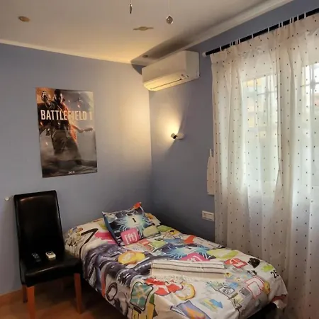 Townhouse, Adosado Con Encanto -130 M2 - Wifi 600 Mb - Community Pool - Private Patio * 토레몰리노스