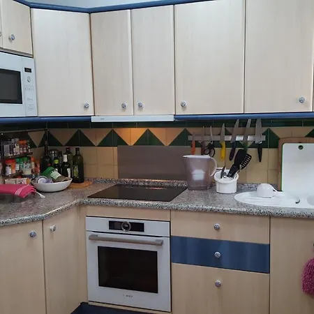 Semi-detached Adosado Con Encanto -130 M2 - Wifi 600 Mb - Piscina Comunitaria - Patio Privado Torremolinos