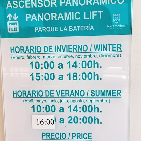 Semi-detached Adosado Con Encanto -130 M2 - Wifi 600 Mb - Piscina Comunitaria - Patio Privado Apartamento Torremolinos